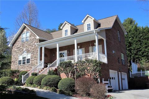 968 Sommerset Court sold home in Barrington, Lenoir, NC
