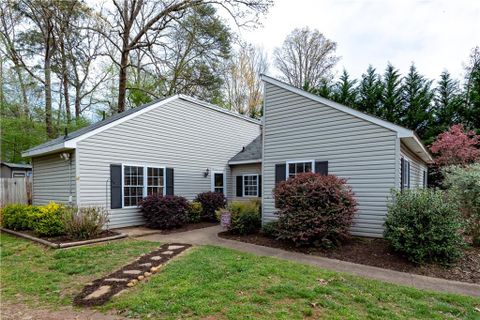 1976 Colridge Court sold home in Briarwood Heights, Connelly Springs, NC