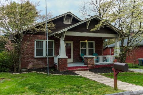 610 Edgewood Avenue sold home in Edgewood, Hendersonville, NC