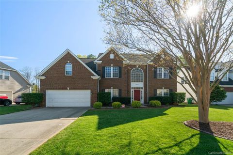6101 Waverly Lynn Lane
