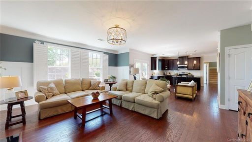 4038 Lake Prairie Drive