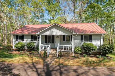 936 Park Circle