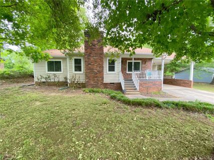 1746 Magnum Road