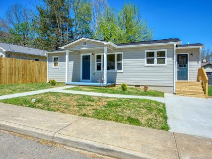 278 Meadow Street sold home in Oak Forest Addition, Waynesville, NC