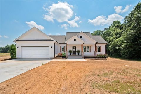 259 Lone Pine Road 3