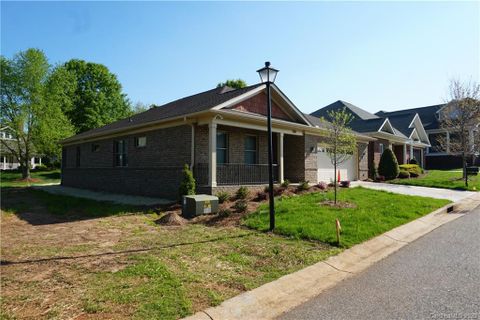 908 Hatchery Lane 8A