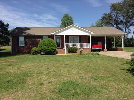 305 Old Henrietta Road sold home in Woodfield, Forest City, NC