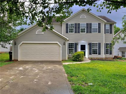 5813 Falls Ridge Lane