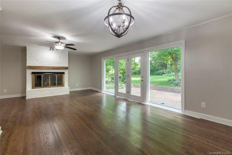 2623 Thomas Trail