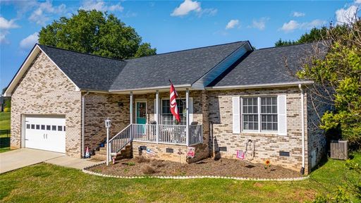 2085 Evergreen Drive