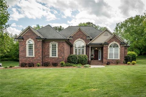 2813 Monterrey Lane