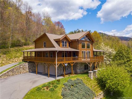 268 Cub Trail sold home in Black Bear Ridge, Maggie Valley, NC