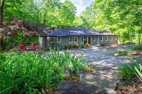 121 Riverside Court
