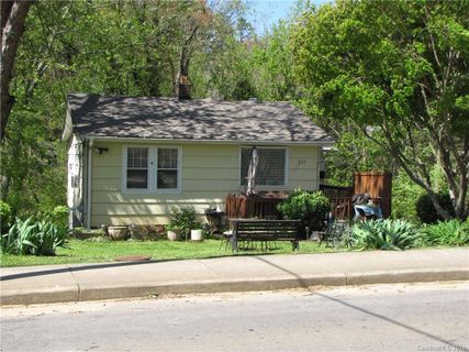 225 State Street sold home in Amboy Heights, Asheville, NC