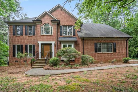 4035 Cherrybrook Drive sold home in Forestbrook, Mint Hill, NC
