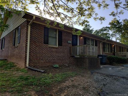 15 Brookwood Avenue