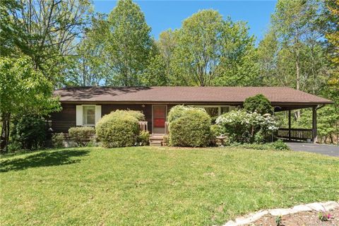 63 Sunrise Lane sold home in Laurel Lake Estates, Pisgah Forest, NC