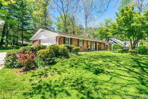 84 N Greenwood Forest Drive