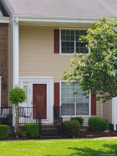 1002 Surry Lane