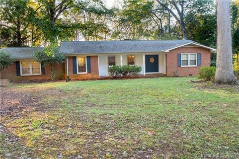 1028 Autumn Lane