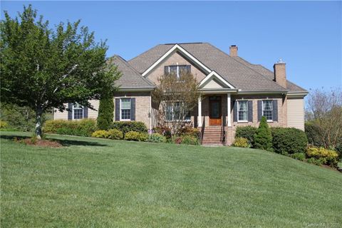 100 Bradford Farm Road sold home in Bradford Farms, Mills River, NC