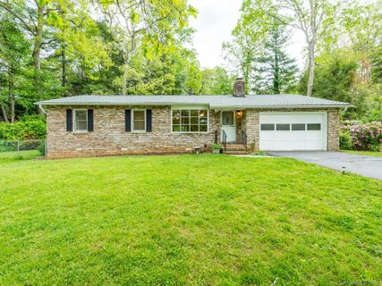 119 Cannon Drive sold home in Cannon Woods, Hendersonville, NC