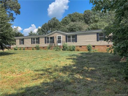 127 Tradewinds Court