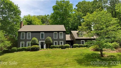1740 8th Street Drive sold home in Forest Park, Hickory, NC