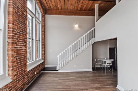 201 S Hoskins Road 211 sold home in Foxridge, Charlotte, NC