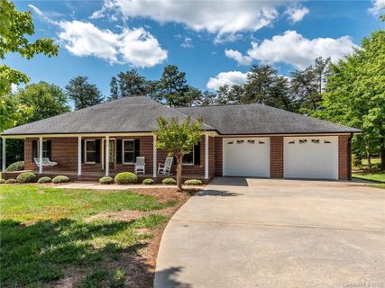 6572 Forest Creek Drive