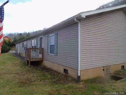 190 Rovingwood Drive sold home in Village Crossing, Waynesville, NC