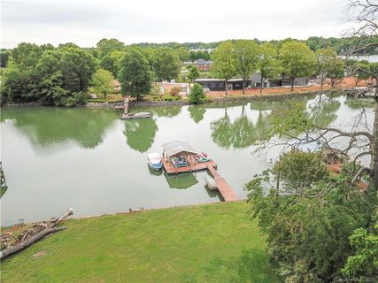 212 Elysian Drive sold home in Mooreland Estates, Mooresville, NC
