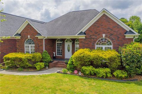 1000 Creekwalk Drive