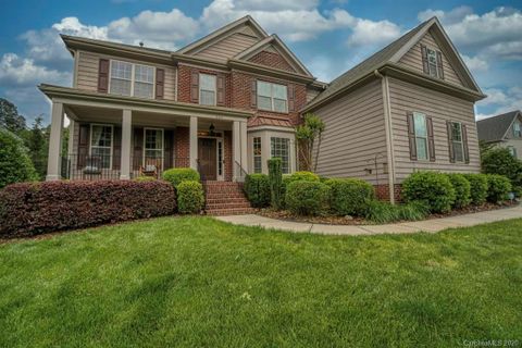 326 Cove Creek Loop