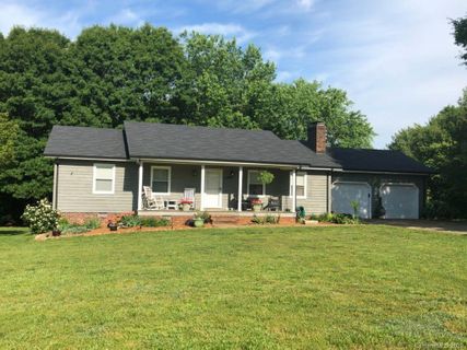 3803 Bridle Path Drive sold home in Crabtree Meadows, Vale, NC