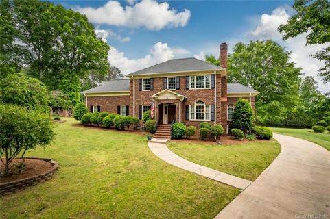 8165 Shannon Woods Lane sold home in Shannon Woods, Matthews, NC