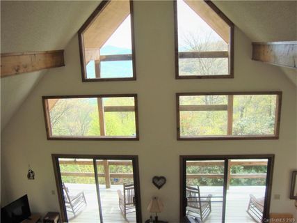 170 Blackbird Lane sold home in Mountain Top, Maggie Valley, NC