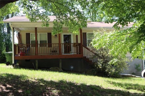4 Oaken Court sold home in Twin Springs, Asheville, NC