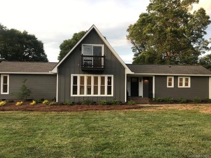 10112 Mount Holly Road