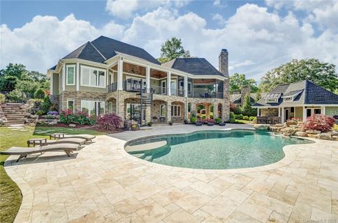 5570 Crepe Myrtle Road