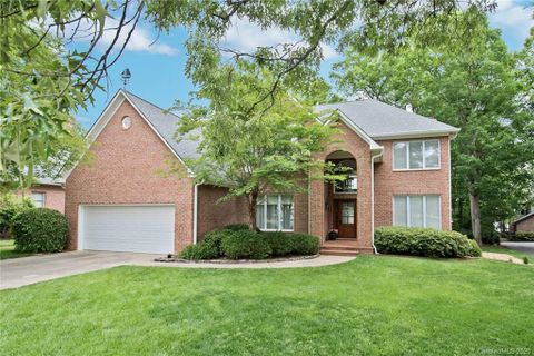 Previously sold for $872,500