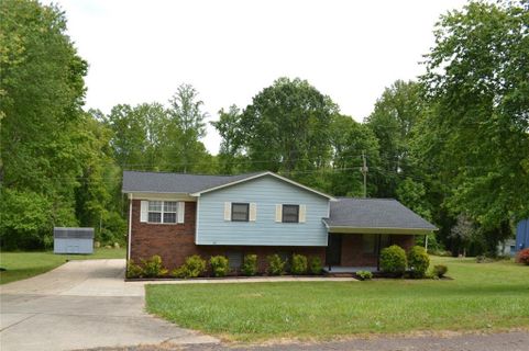 1100 Dixie Park Avenue sold home in Dixie Park, Newton, NC