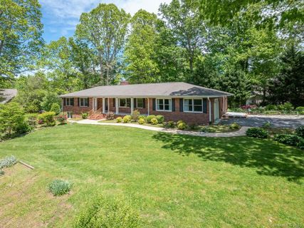 102 Berry Hill Drive sold home in Berry Hill, Hendersonville, NC