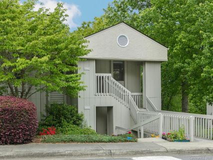 1306 Abbey Circle