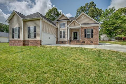 1218 Laurel Woods Drive