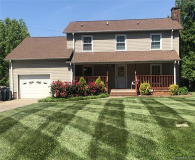 153 Kingswood Road sold home in Kingswood Estates, Statesville, NC