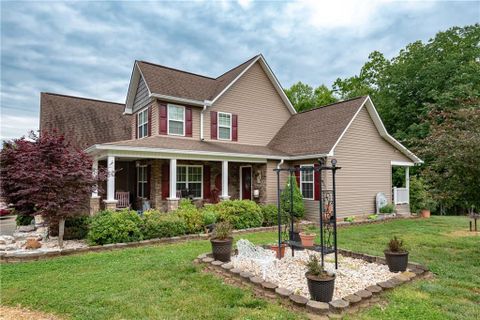 5128 Orchard Park Drive sold home in Abernethy Park, Hickory, NC