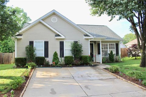 5743 Justins Forest Drive sold home in Lauren Park, Charlotte, NC