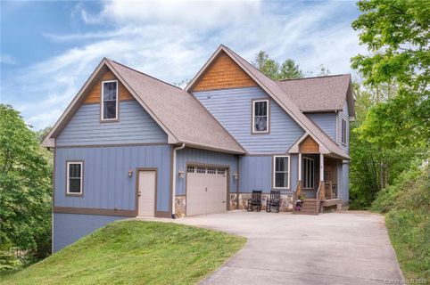 8 Cherry Ridge Lane sold home in Cherry Ridge, Weaverville, NC