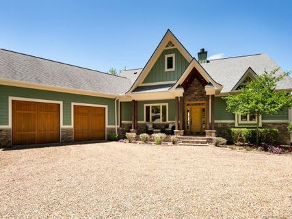 213 Overlook Point Road sold home in Blacksmith Mountain, Hendersonville, NC